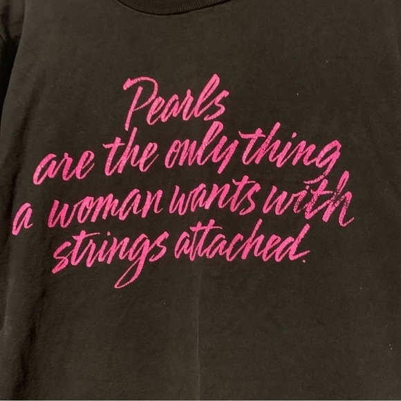 Vintage Virginia Slims Cigarettes Graphic Tee - Picture 2 of 8